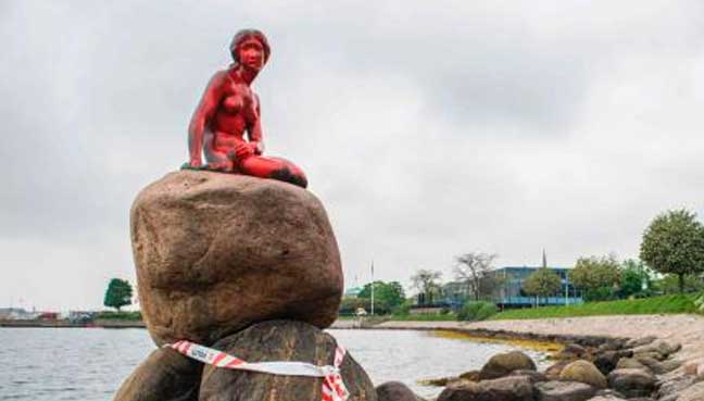 Denmark's 'Little Mermaid' doused in red paint by whaling protesters Denmark's 'Little Mermaid' doused in red paint by whaling protesters