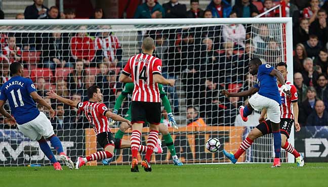 Romero at the ready in Manchester United stalemate
Arsenal FC - Association Football - David Moyes - Fraser Forster - Jay Rodriguez - Manchester United FC - Manolo Gabbiadini - Maya Yoshida - Southampton FC - UC Sampdoria