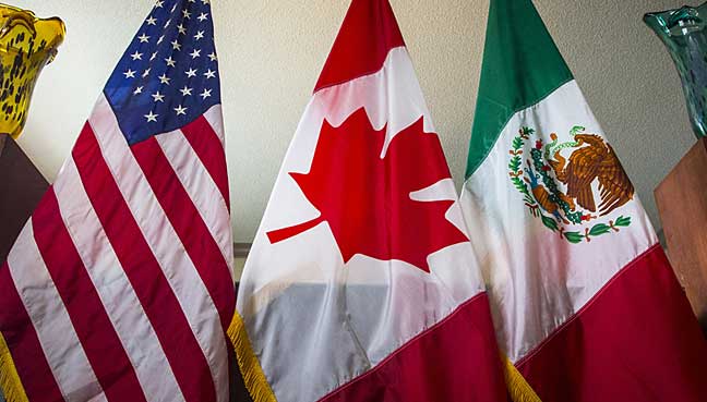 Labor unions, Democrats pressure Trump ahead of NAFTA priorities statement
