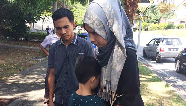 Video: Guru tumbuk murid 9 tahun sampai trauma, pening dan loya kerana salah jawab soalan Bahasa Inggeris