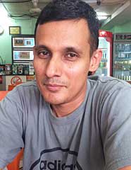 Darryl Klassen, 43, penduduk.