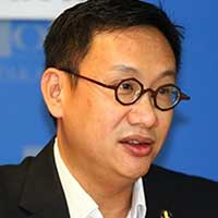 The 2.1% inflation rate cited by Rahman Dahlan does not reflect real ground sentiments, says Wong Chen.