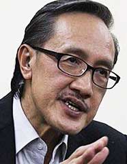 Masidi was appointed executive producer to ensure that state funds were properly used.
