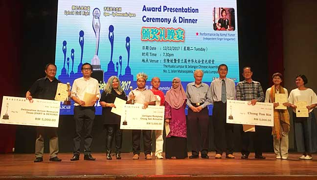 Civil Rights Award winners and nominees after the award presentation here at the KL Selangor Chinese Assembly Hall tonight.