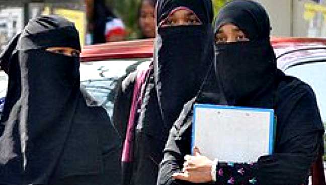 Draft law moots 3-yr jail for Triple Talaq