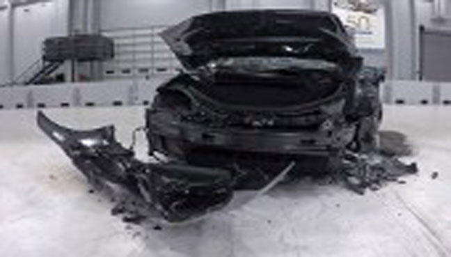 Tesla voluntarily recalls some Model S vehicles over power steering bolts
