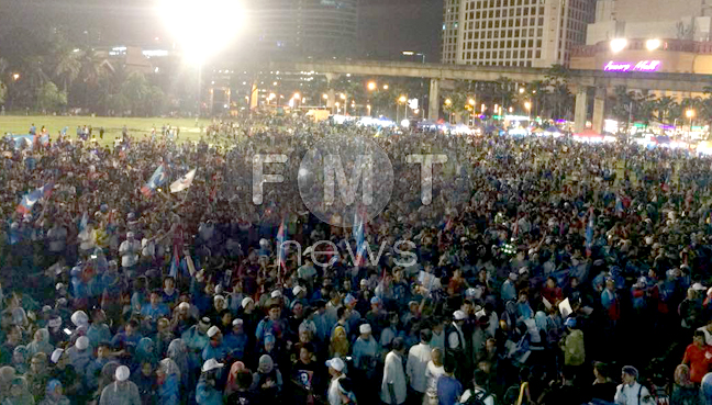 Anwar Ibrahim declares 'new dawn for Malaysia' after release