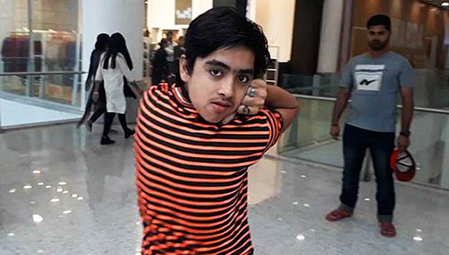 Remaja Pakistan Pusing Kepala 180 Darjah Demi Sara Keluarga Free