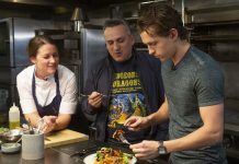 ‘Spider-Man’ actor tries Thanksgiving pumpkin for first time