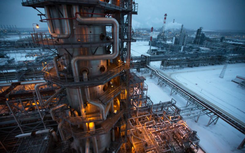 Oil rises one per cent on US, China trade talk optimism