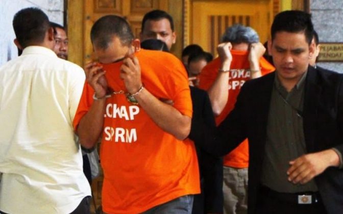 2 suspek skandal projek badan berkanun lebih RM30 juta ...