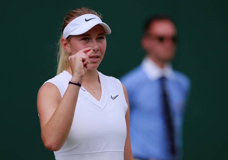 Anisimova withdraws from US Open following father's death