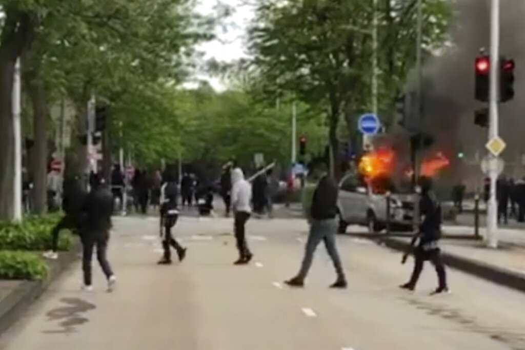 France arrests 6 Chechens in raids after successive nights of violence