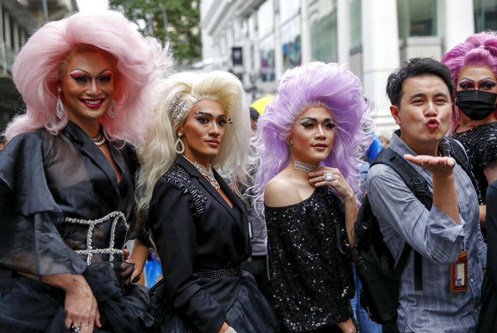Thai LGBT and anti-government protesters join in Pride Parade | Free