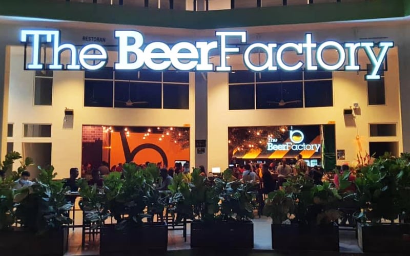 The Beer Factory Celebrates Badminton Victory Offers Free Beer To All Lees Free Malaysia Today Fmt