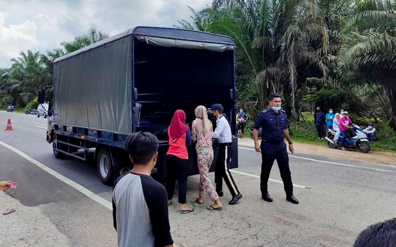 Tak Sempat Pakai Baju Raya Budak 7 Tahun Maut Digilis Lori Free Malaysia Today Fmt