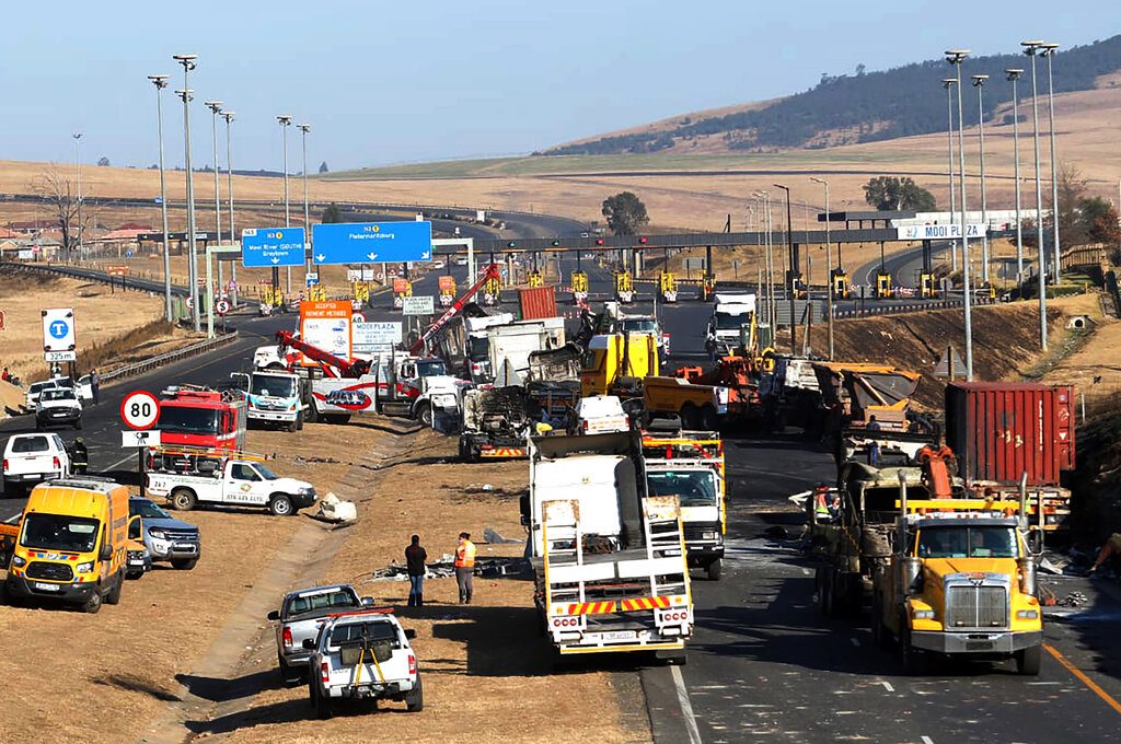 South Africa Endures Fourth Day Of Riots Looting After Zuma Jailed Free Malaysia Today Fmt