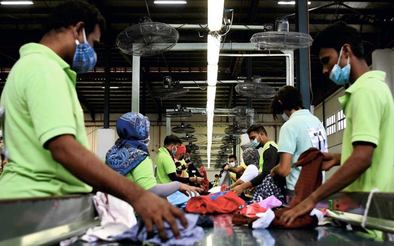 Stunning Malaysia Says It’s Studying New Migrant Worker Hiring System Photo for Your Screen Stunning Malaysia Says It’s Studying New Migrant Worker Hiring System Photo for Your Screen