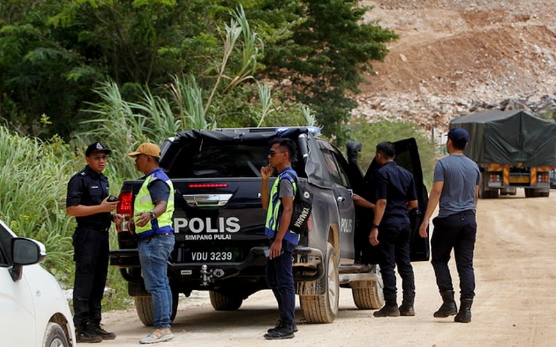 Skeletal remains found at Cameron Highlands quarry rockfall site 3 Skeletal remains found at Cameron Highlands quarry rockfall site
