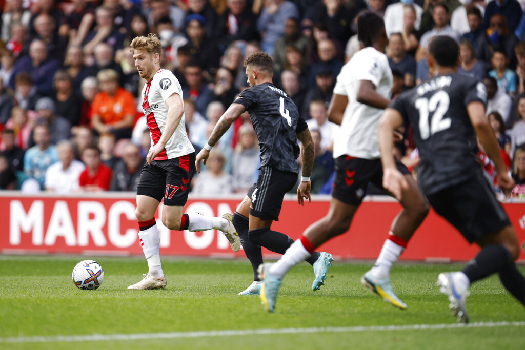 Battling Saints hold league leaders Arsenal to 1-1 draw 3 Battling Saints hold league leaders Arsenal to 1-1 draw