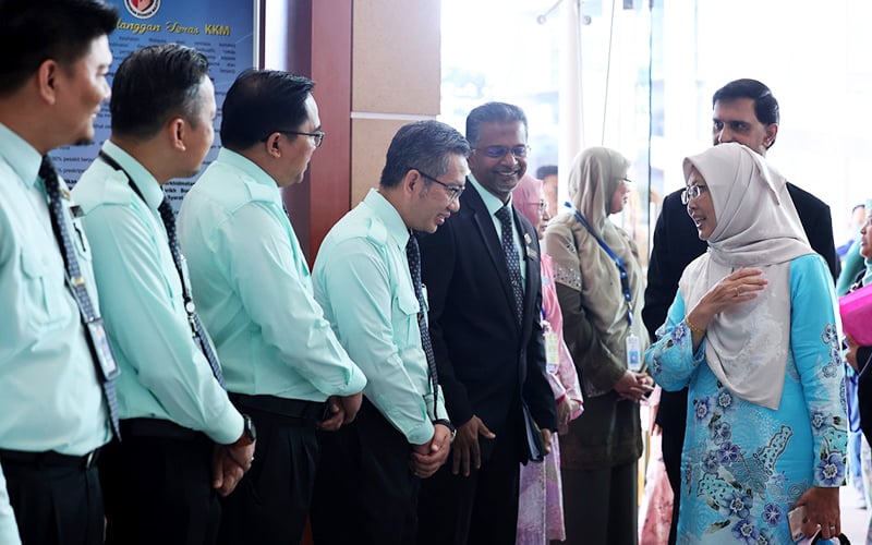 New health minister welcomes support from KJ, Dzulkefly 3 New health minister welcomes support from KJ, Dzulkefly