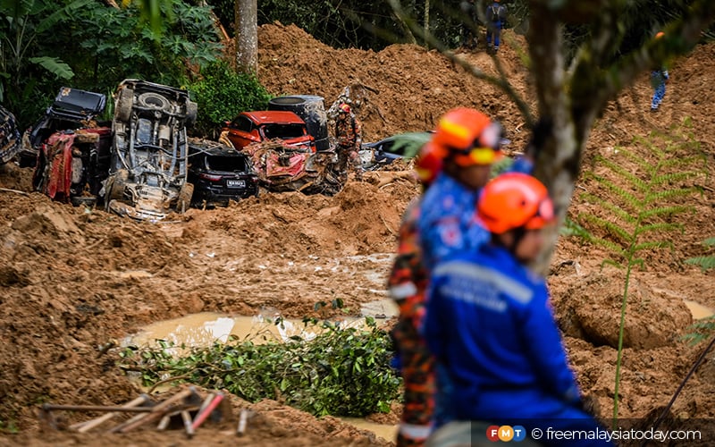 Bedah siasat 4 mangsa tanah runtuh selesai 3 Bedah siasat 4 mangsa tanah runtuh selesai